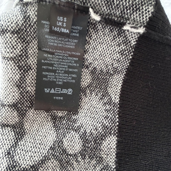 Maeve Anthropologie Sweater Black & White Heart Sz S Sunshine in My Heart - Picture 8 of 16